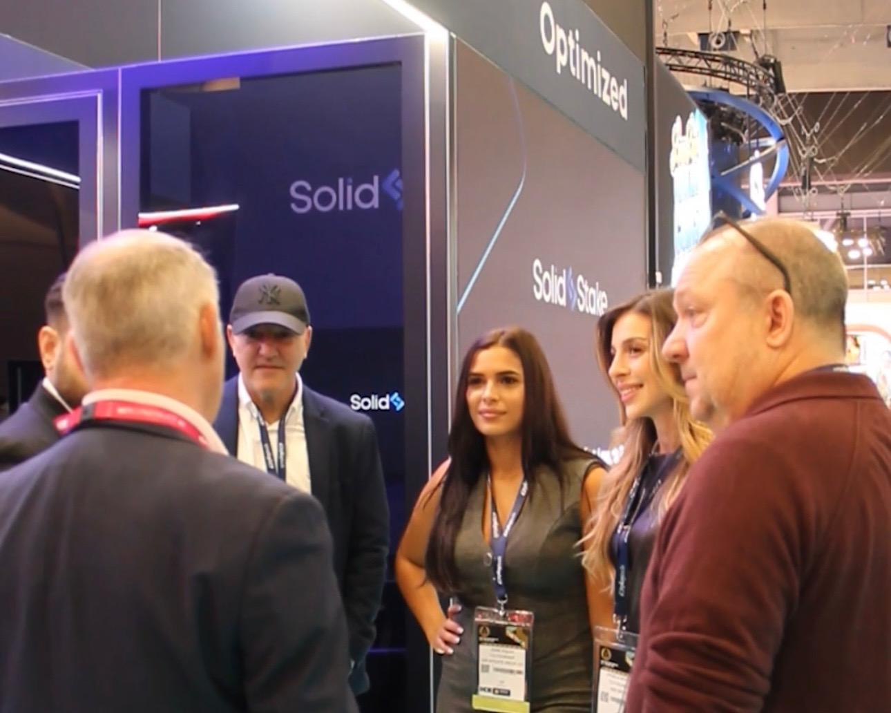 A2B meeting providers on the expo floor